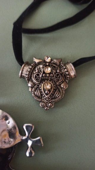 Lote de collares y pulsera