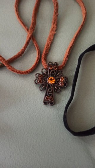 Lote de collares y pulsera
