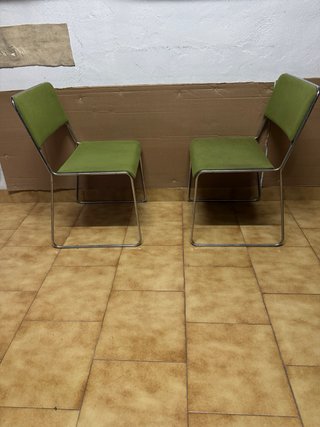 Coppia di sedie vintage a sbalzo verdi