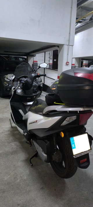 Daelim Steezer S 125cc Blanca 18.500km