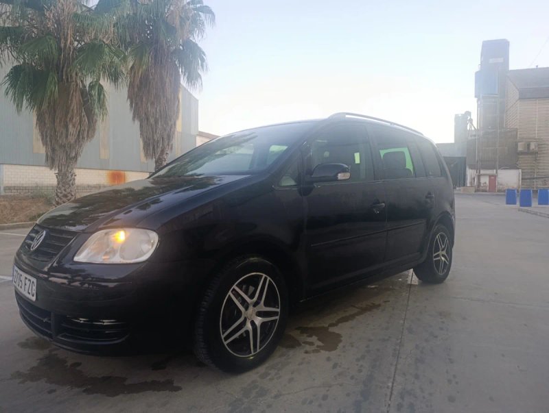 Volkswagen Touran 1.9 TDI Advance 2006, foto 2