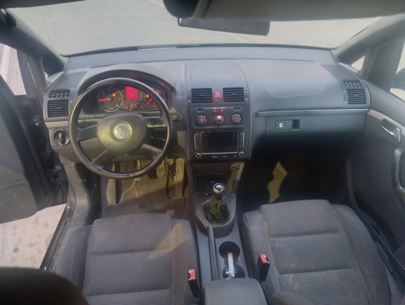 Volkswagen Touran 1.9 TDI Advance 2006, foto 10