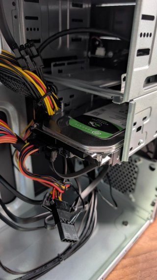 PC LG i5 6400 1TB 4GB RAM GT 710