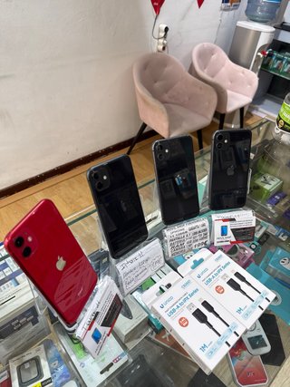iPhone 11 128GB Negro/Rojo