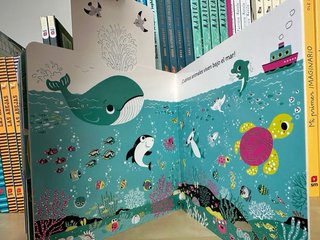 0-3 NUEVO Un paseo por el océano. Libro infantil