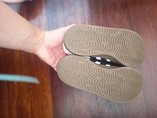 Zapatillas Adidas Blancas y Beige