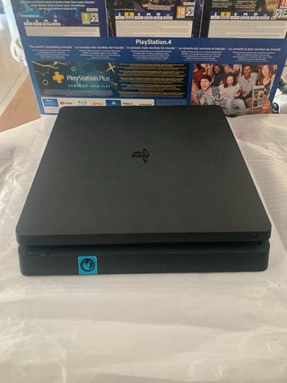 PS4 Slim 500GB + 2 Mandos + Juegos