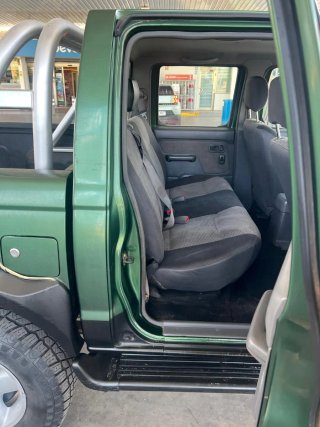 Nissan Navara 2004
