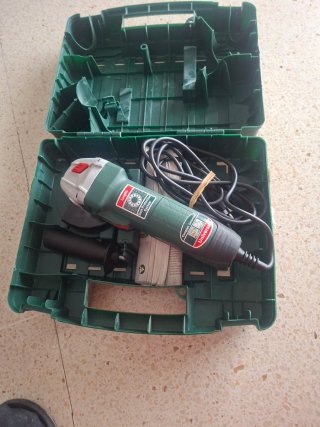 Amoladora Bosch PWS 700-115 con maletín