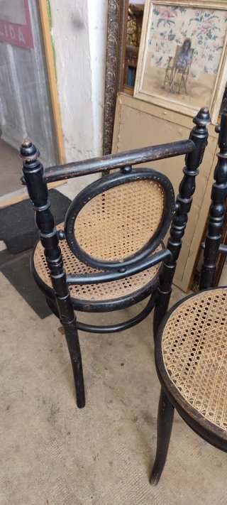 Juego de 2 Sillas Antiguas con Asiento de Mimbre