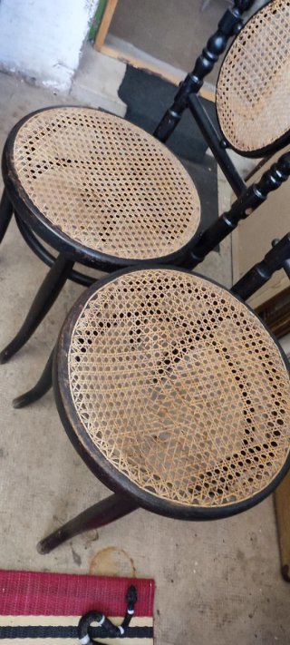Juego de 2 Sillas Antiguas con Asiento de Mimbre