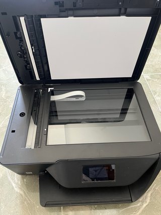 Impresora HP Negra - Funcional (sin tinta)