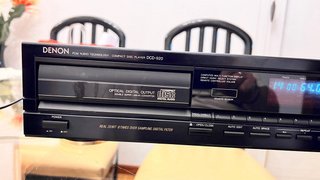 Lector CD Denon DCD-920 con control remoto RC-220.
