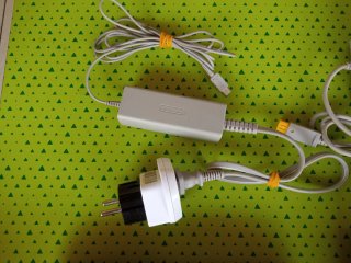 Nintendo Wii U 32GB + Gamepad, Juego y Cables