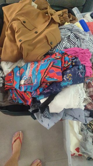 Lote de ropa variada