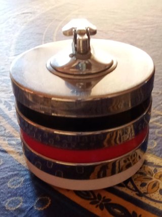 Conjunto 3 Ceniceros y Mechero Metal Vintage