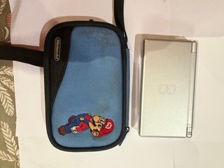 Nintendo DS Plata + funda