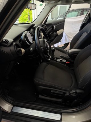 🚗 MINI COOPER 5 PUERTAS 1.5 136 CV
