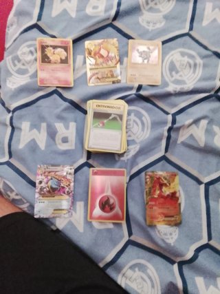 Cartas Pokémon Variadas