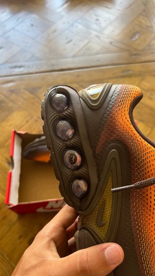 Nike Air Max DN Marrón Naranja