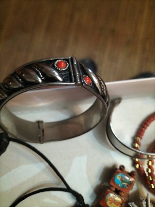 Lote de pulseras variadas