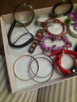 Lote de pulseras variadas