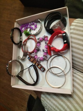 Lote de pulseras variadas