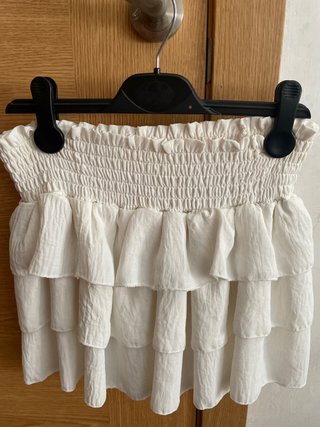 Falda pantalón blanca volantes