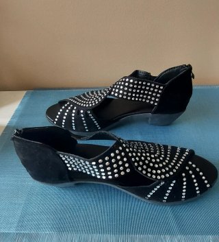 Sandalias Negras con Brillantes