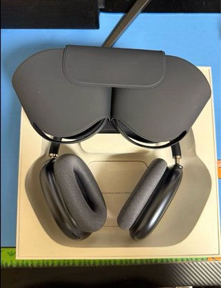 AirPods Max Space Gray