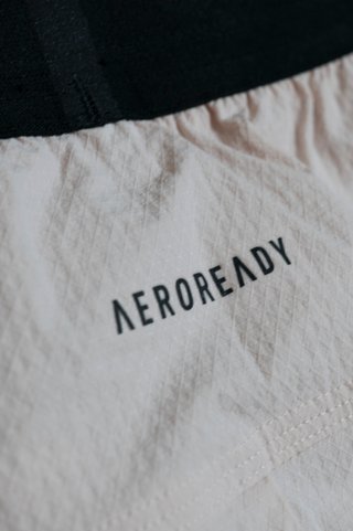 Adidas AEROREADY Running Shorts – Talla XS