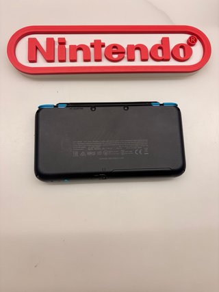 New Nintendo 2DS XL Nero/Turchese con scatola CIB
