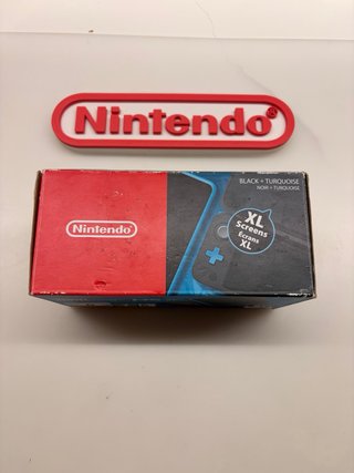 New Nintendo 2DS XL Nero/Turchese con scatola CIB