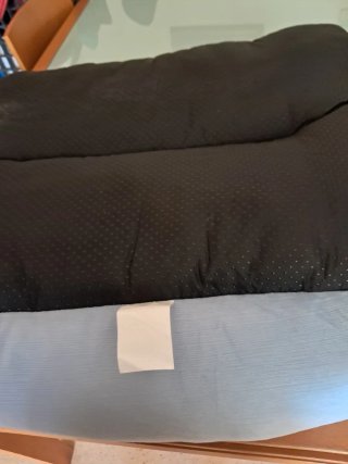 Cama para mascotas a cuadros