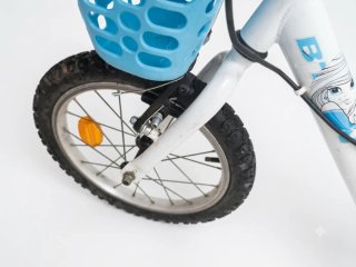 Bicicleta Infantil B'Twin 16 lista para usar.