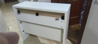 Escritorio blanco extensible con 2 cajones