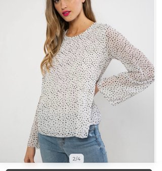 Blusa blanca y negra con lunares