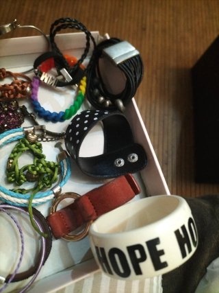 Lote de pulseras variadas