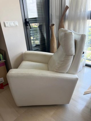 Sillón reclinable blanco piel sintética