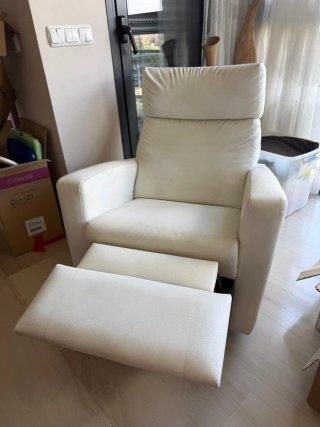 Sillón reclinable blanco piel sintética