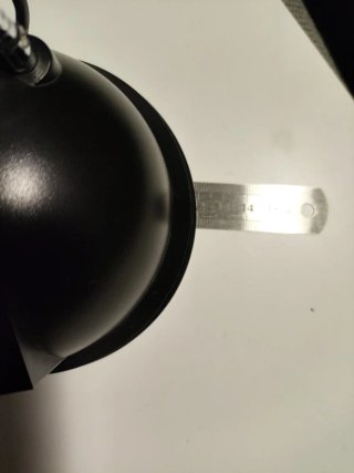 Lámpara de mesa negra