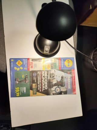 Lámpara de mesa negra