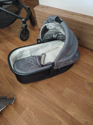 Carrito Bebé UPPAbaby Vista Gris y huevo coche
