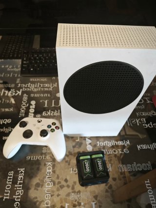 Xbox Series S 512 GB SSD + BATERÍA MANDO