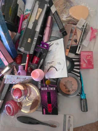 Lotto Trucco 97 Pezzi Maybelline Sheglam