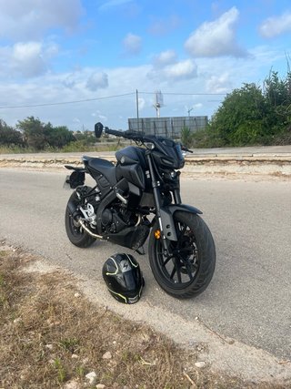 Yamaha MT-125 Negra