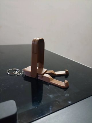 Soporte móvil llavero gamer LayerLab