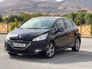 Peugeot 208 2014