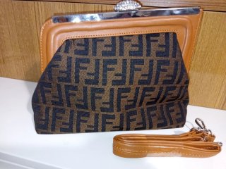 Bolso Fiesta Fendi FF Marrón