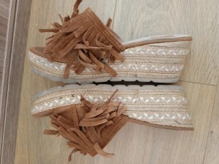 Sandalias de ante con flecos